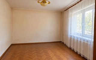 DE VANZARE APARTAMENT 2 CAMERE DECOMANDAT 55 MP GORJULUI METROU - Poză 2