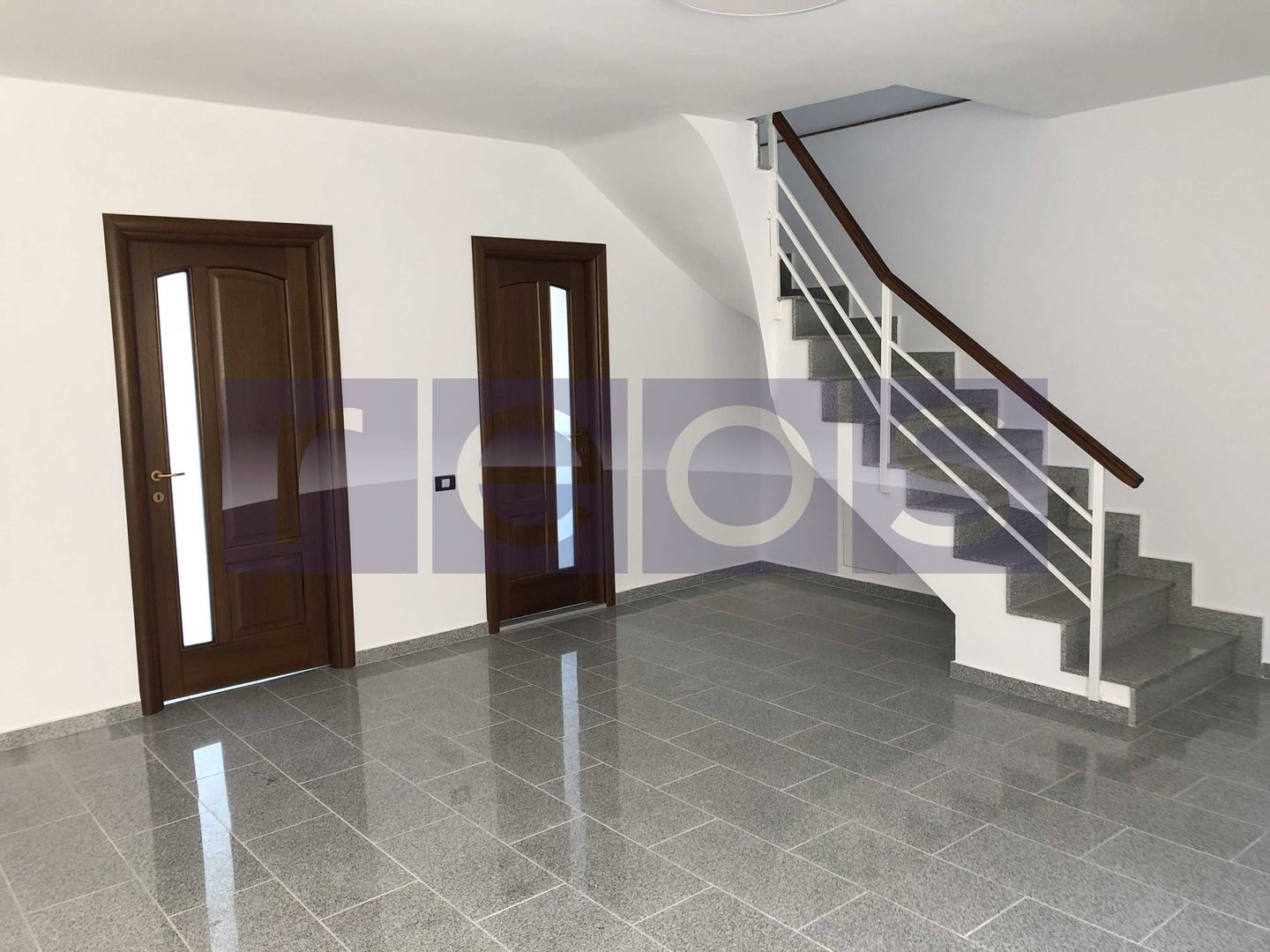 INCHIRIERE VILA | ZONA PARCUL CAROL - Poză 1