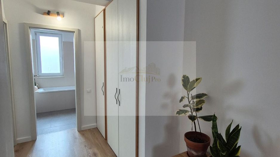 Inchiriere  3 camere| 2 bai cu geam | Parcare inclusă | Zona Europa - Poză 10