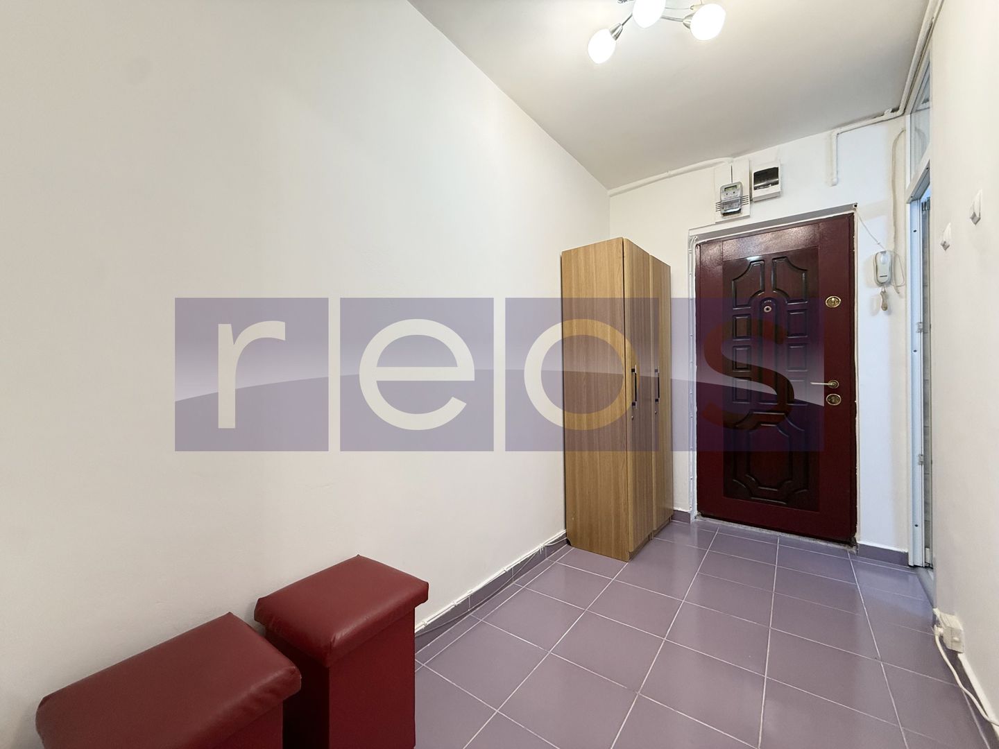 VÂNZARE GARSONIERĂ | ZONA TITAN | COMPLET MOBILAT ȘI UTILAT - Poză 10