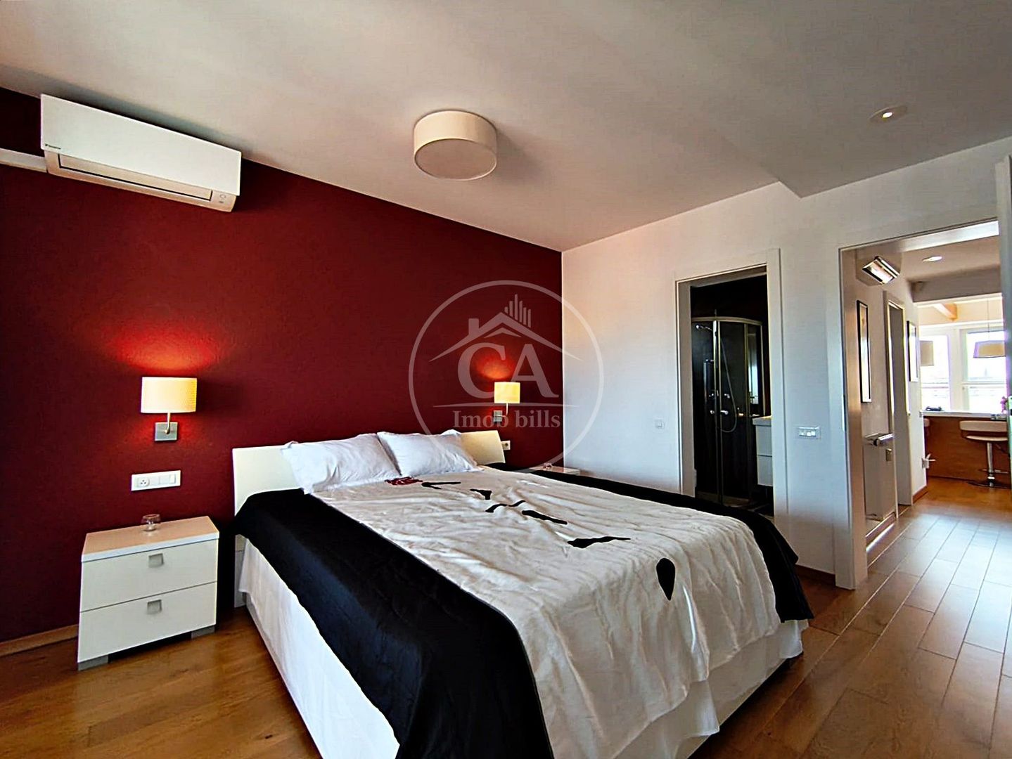 Apartament de vanzare cu 4 camere si terasa, Ultracentral, Oradea - Poză 1