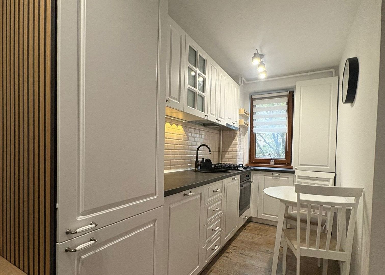 Apartament 2 camere modern I complet utilat si mobilat I loc de parcar - Poză 6