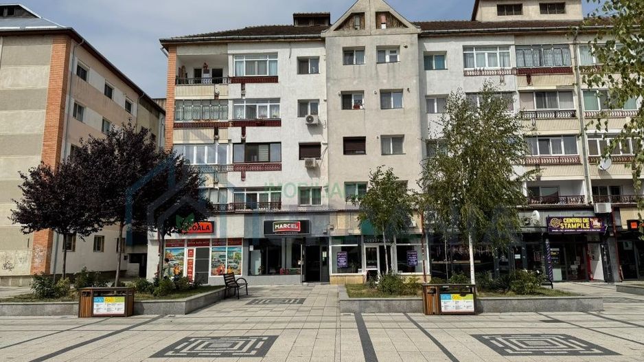 Spațiu comercial ultracentral de închiriat, Pașcani - Poză 3