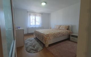 Casă spațioasă de vânzare în comuna Roșia .COMISION 0% - Poză 10