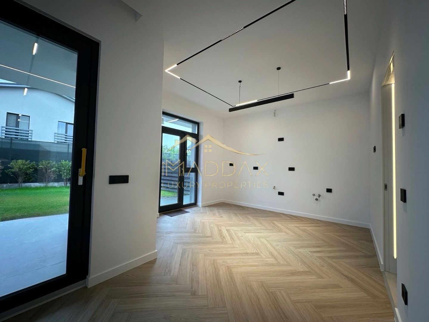 Vila individuala *432mp* + curte // 6 locuri Parcare / Pipera-Tunari - Poză 10