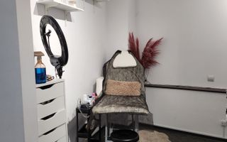 Spațiu versatil în vilă istorică + garaj de 30 mp - Poză 3