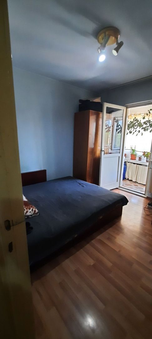 Sagului-Turist | 3 Camere | Decomandat | Etaj Intermediar. - Poză 3