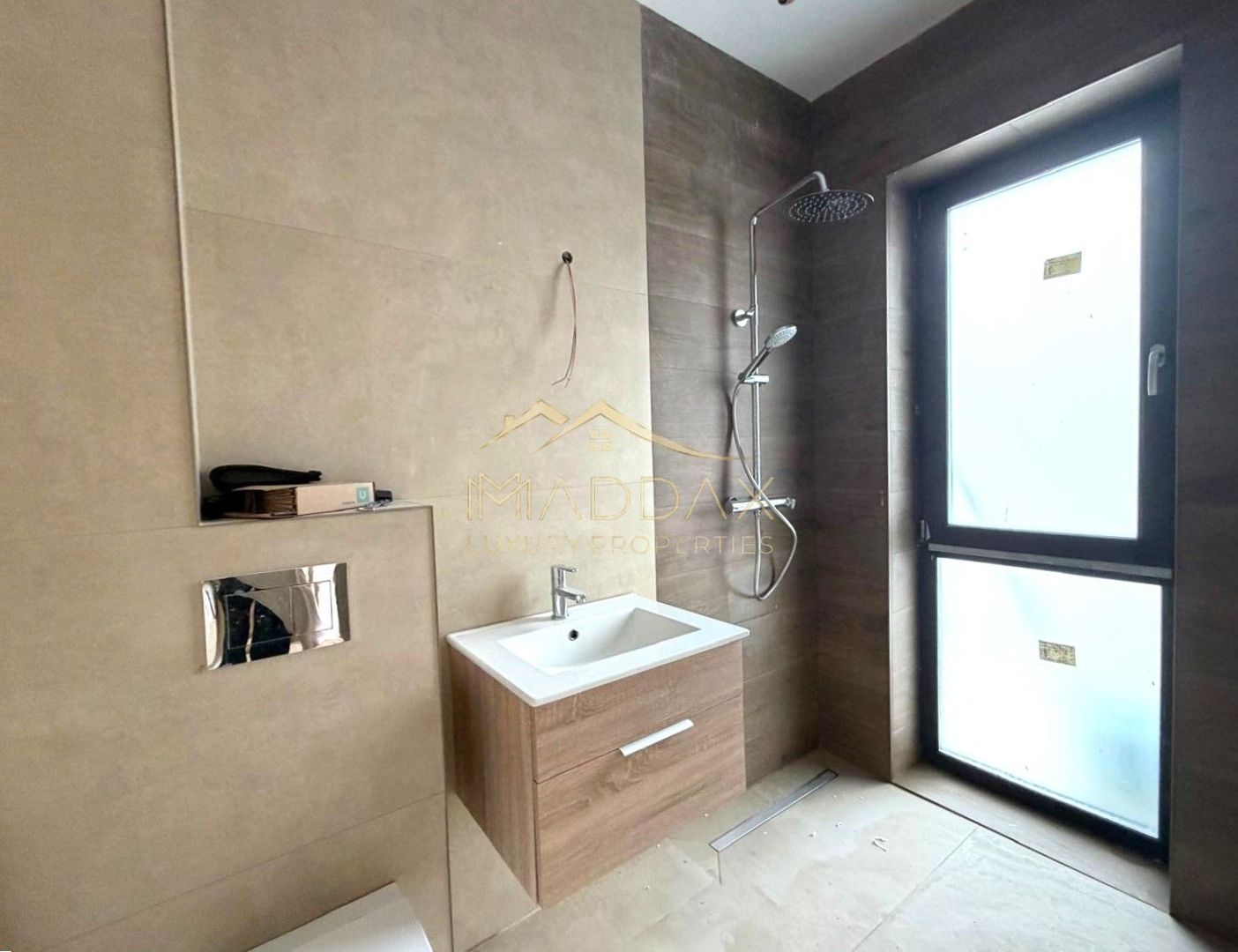 Vila moderna 6 camere // 190mp // teren 300mp // Tunari - Poză 18