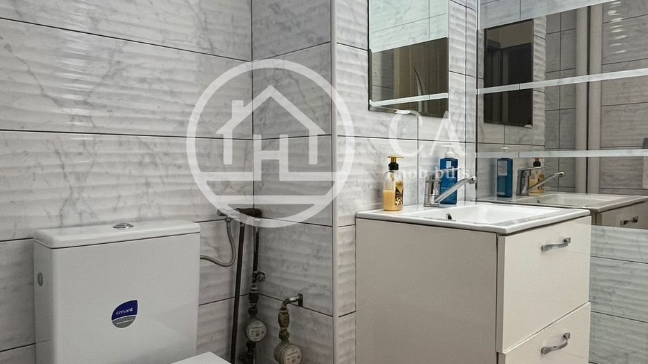 Apartament de vânzare cu 3 camere in zona centrală Beiuș, Bihor - Poză 9