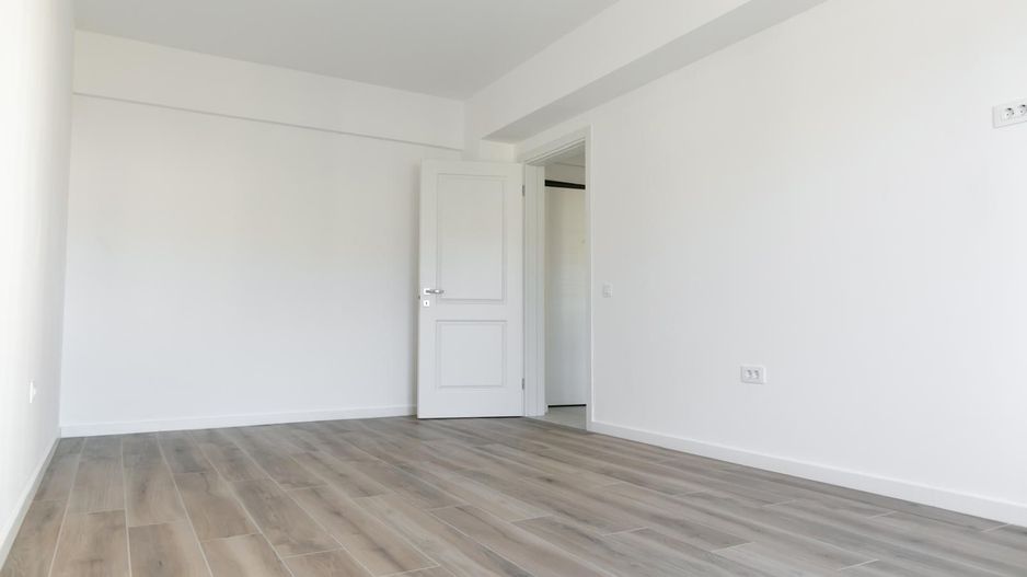 INTABULAT! Apartament 2 camere Dec. 58 mp, 99700 euro-Bucium - Poză 3