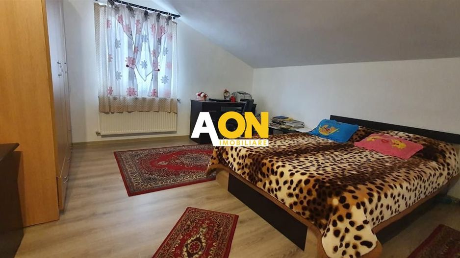 Casa 10 camere, 1000 mp teren, la asfalt, Barabant - Poză 15