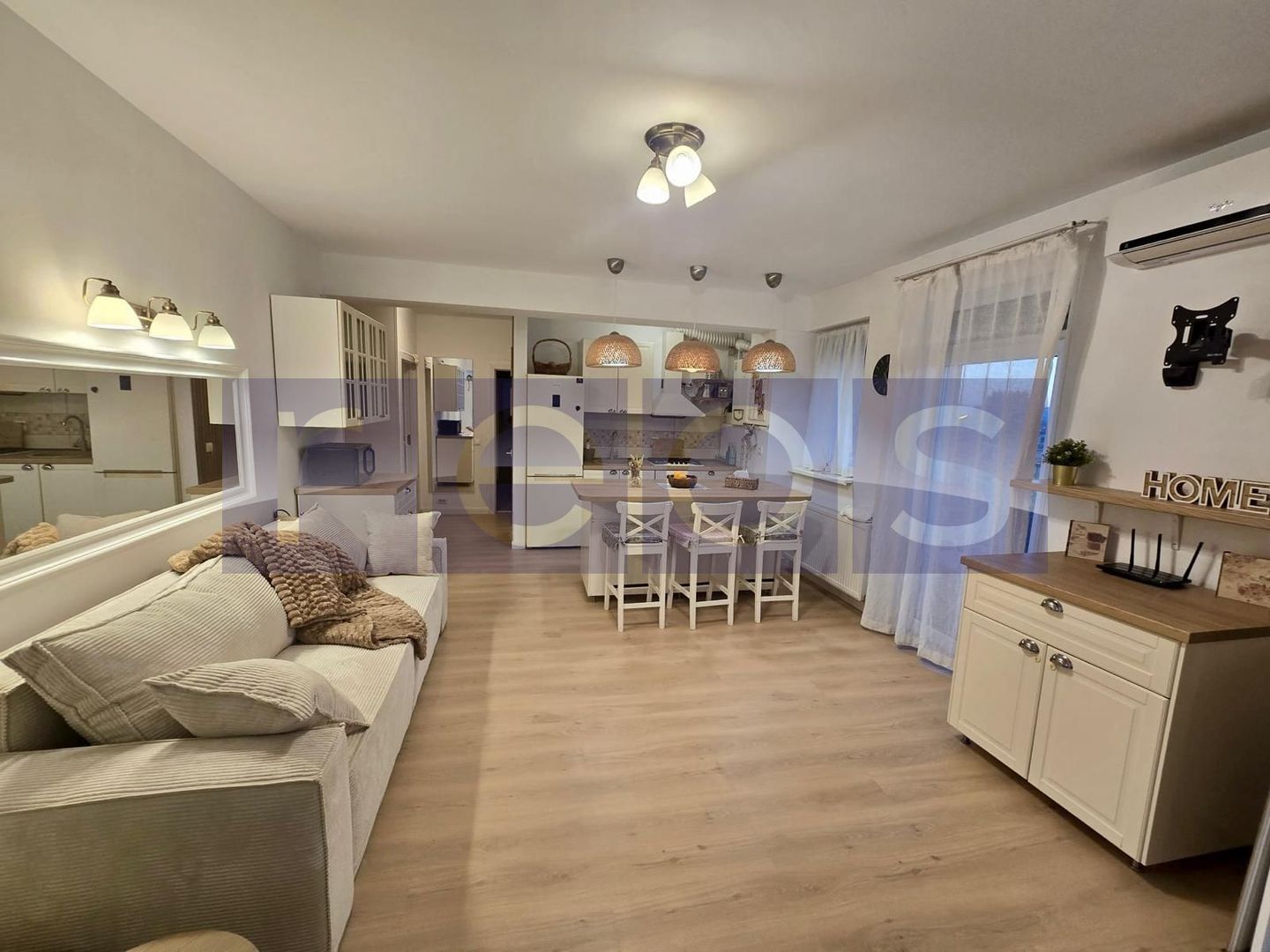 Apartament 3 camere bloc 2015 Andronache total renovat | Curte comuna - Poză 1