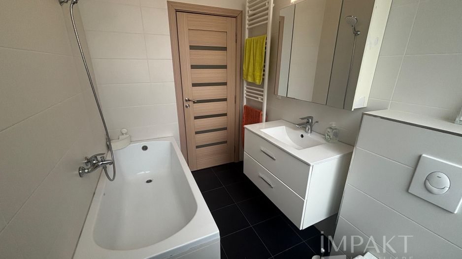 Oferim spre închiriere apartament cu 3 camere,  75mp,  zona centrala - Poză 8