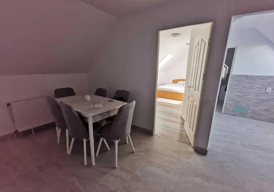 Apartament cu doua camere de vanzare - Poză 2