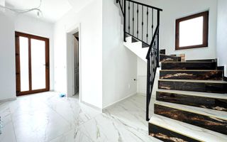 CASĂ + GARAJ | 5 CAMERE | BERCENI | - Poză 10