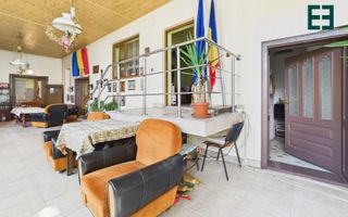 Casă cu 10 camere și 1437 mp teren în Ineu - Arad - Poză 27