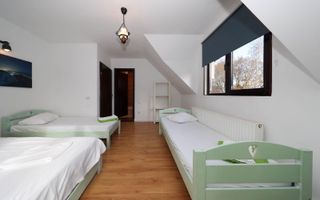 Vilă spațioasă de vânzare în Predeluț, Bran | 2000mp - Poză 23