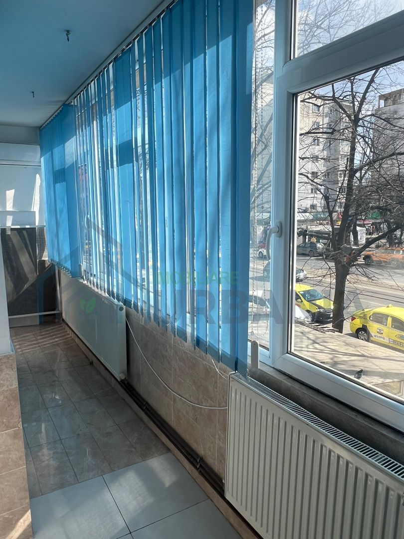 Ofer spre închiriere apartament Tătărași, la bulevard, utilat complet - Poză 1