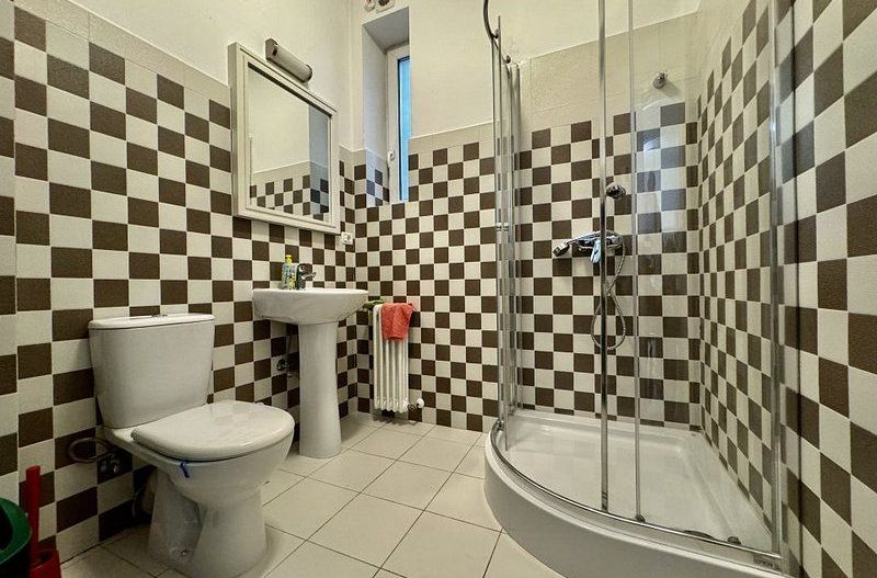 Birouri în imobil cu gradina amenajată - Poză 12