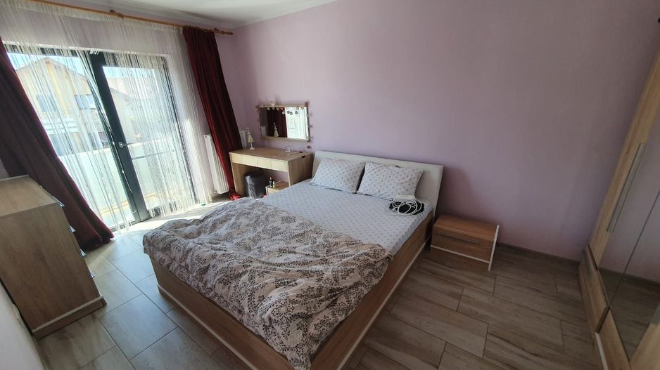 Casa cu 4 camere si garaj - Poză 7
