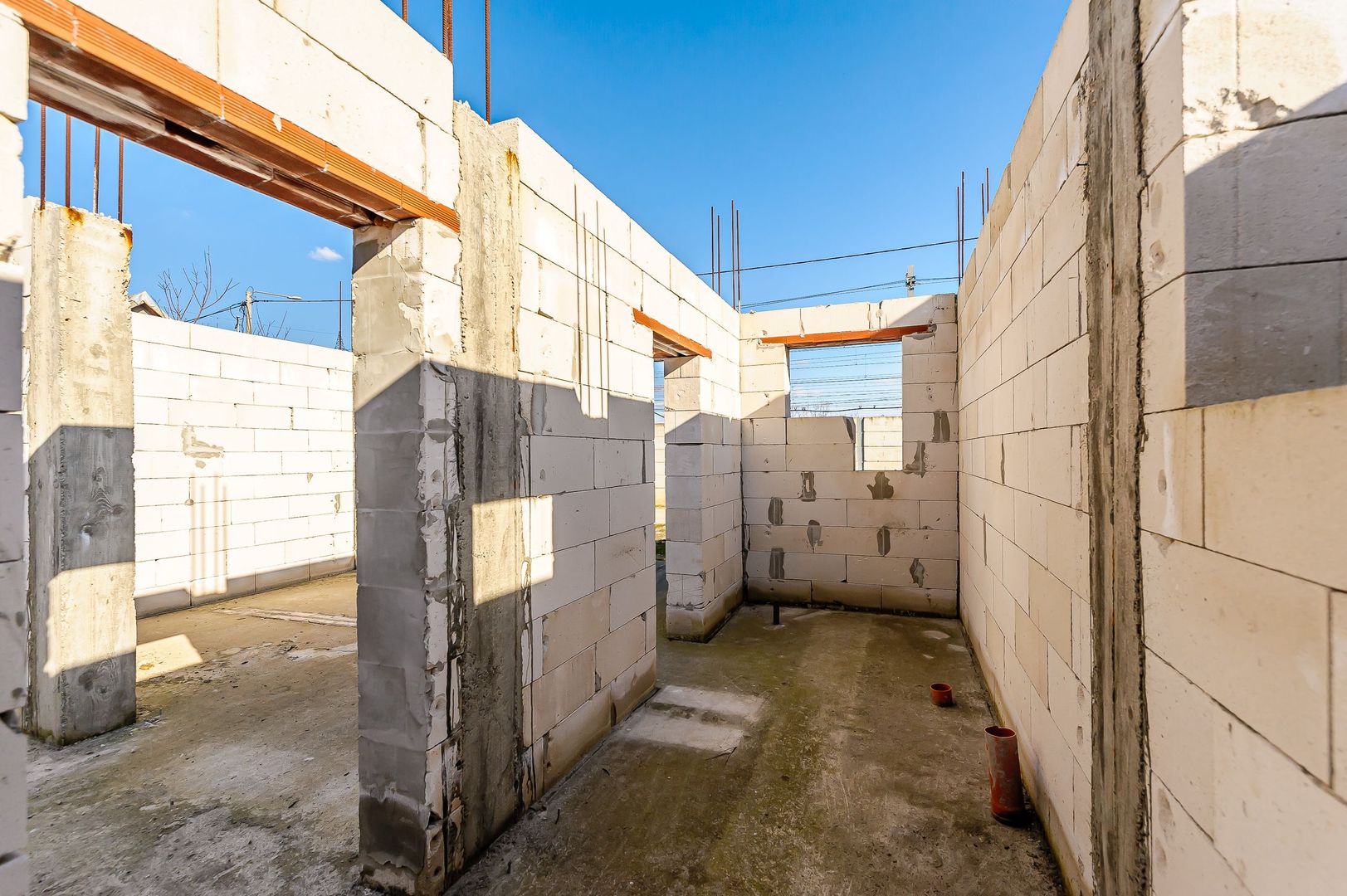 Rezervat! - Casă în stadiul de construcție, 6 Vânători - Poză 4