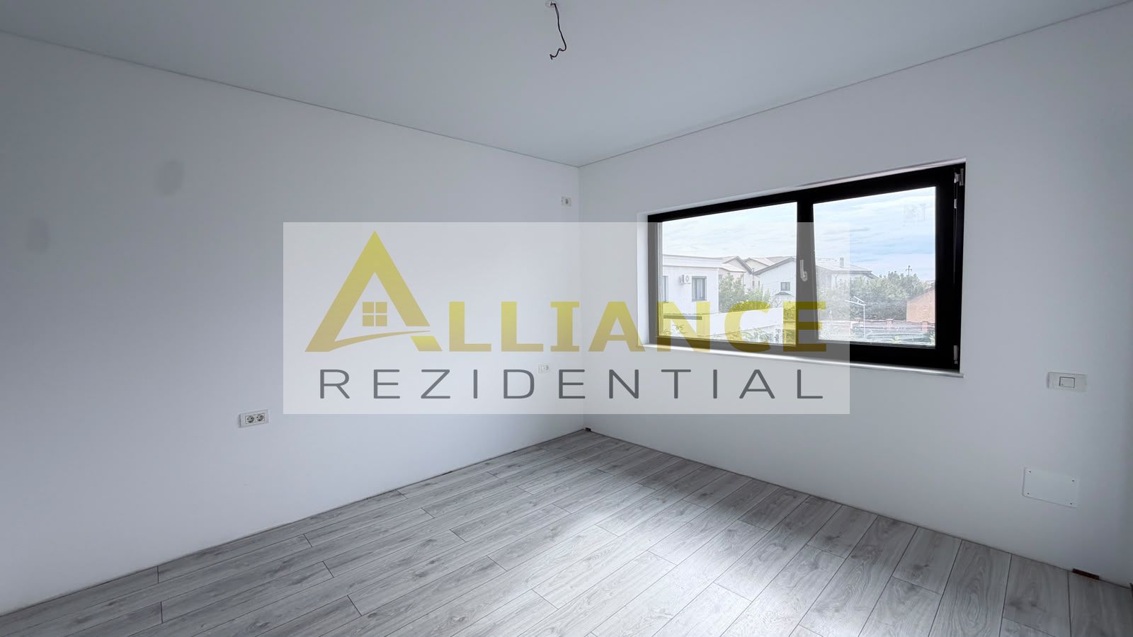 Casa Individuala - 4 camere - 2 bai - 320mp teren - Poză 8