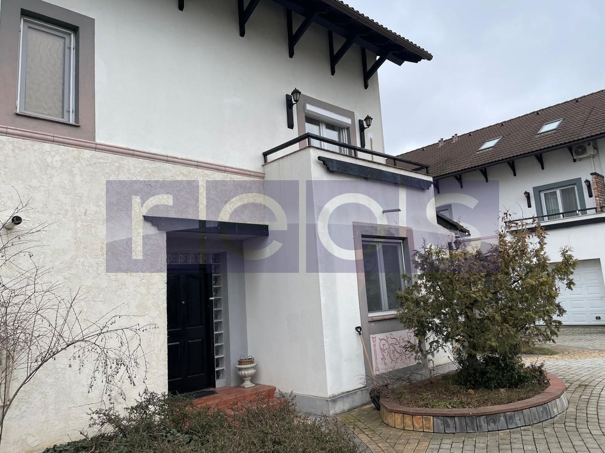 VILA DE VANZARE IN ZONA EROU IANCU NICOLAE | PISCINA | - Poză 1