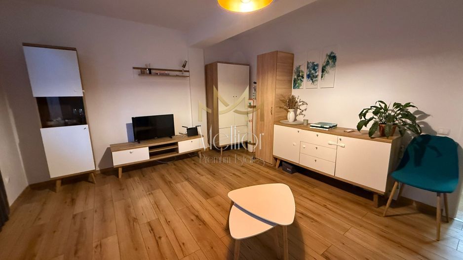 Apartament decomandat, 2 camere - Andrei Muresanu - Poză 1