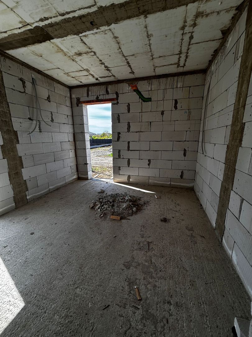 Casa la rosu de vanzare in Alba Iulia - Poză 8