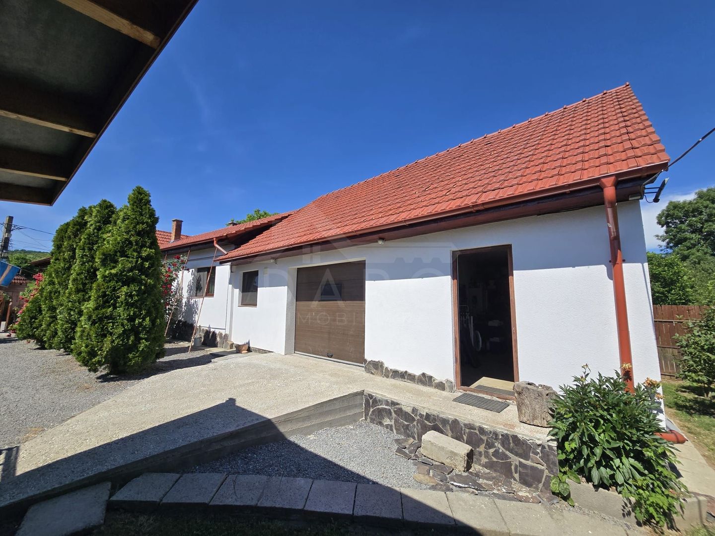 Casa in Livezeni , 140  mp utili , in centrul localitatii . - Poză 19