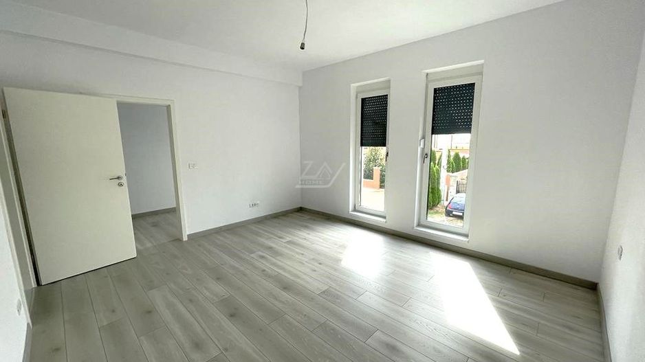 COMISION 0! Duplex finalizat cu 5 camere si 3 bai. Panouri fotovoltaice. - Poză 8