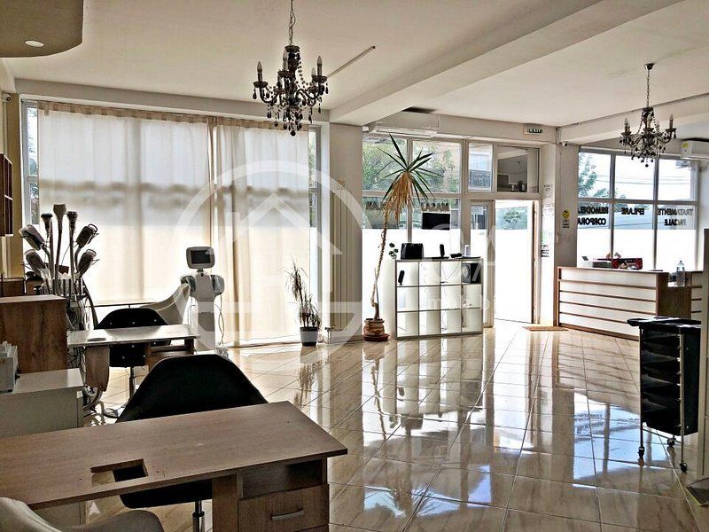 Spatiu comercial de inchiriat cu 7 camere in zona Iosia Nord, Oradea - Poză 1