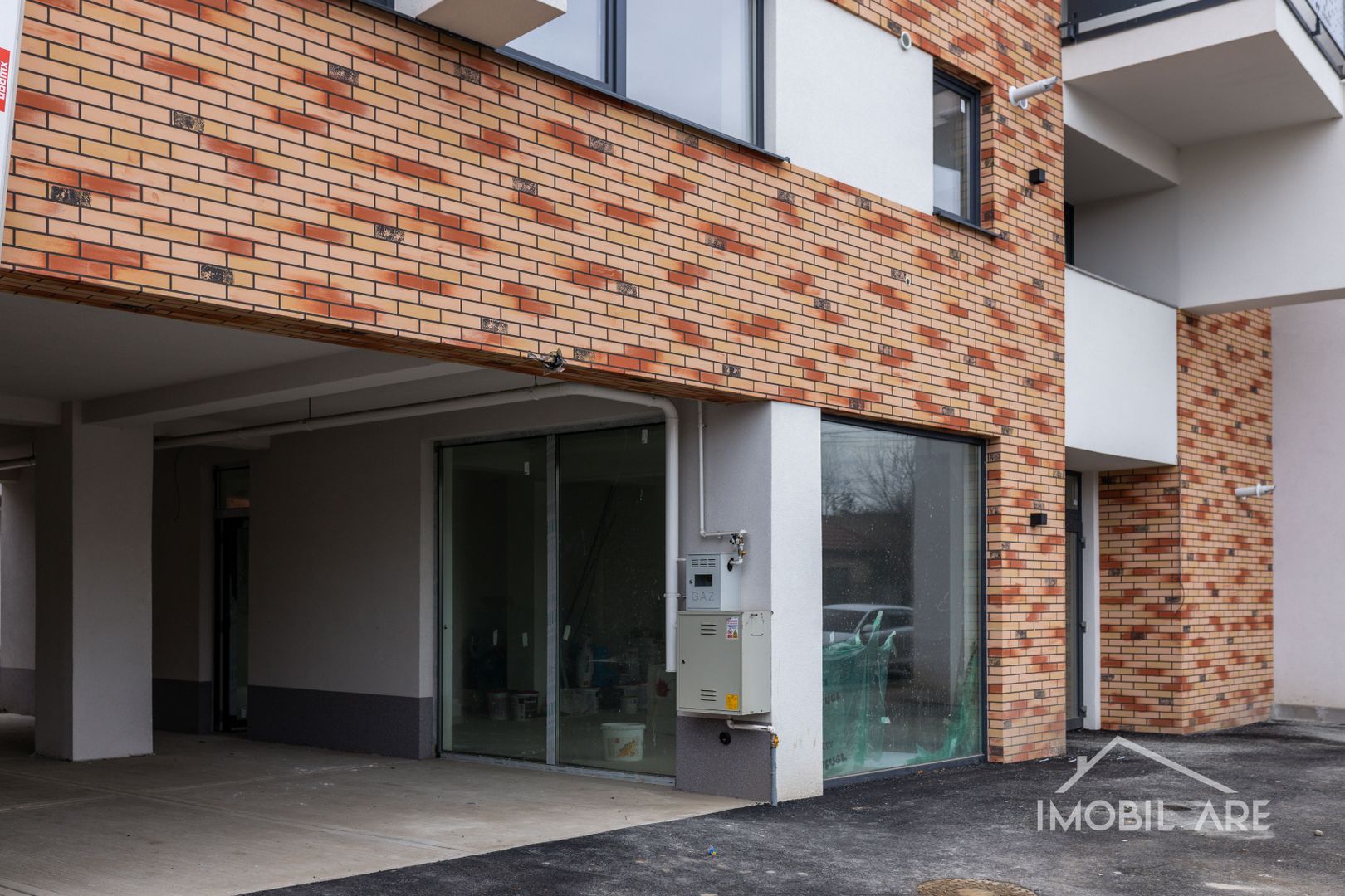 Spatiu comercial cu front stradal in locatie intens circulata - Poză 5