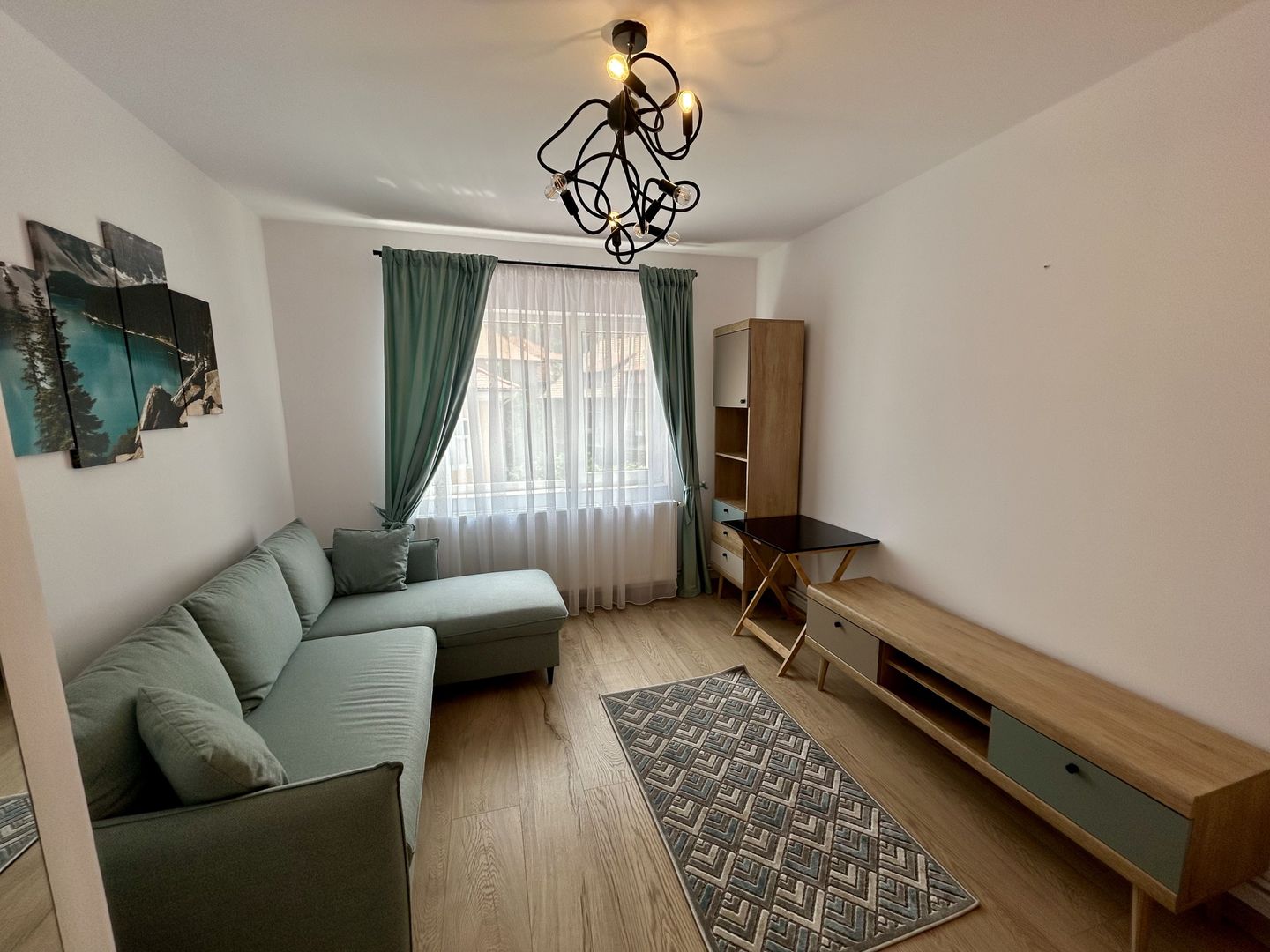 Gasoniera zona centrala Brasov | Facultatea Mate-Info - Poză 2