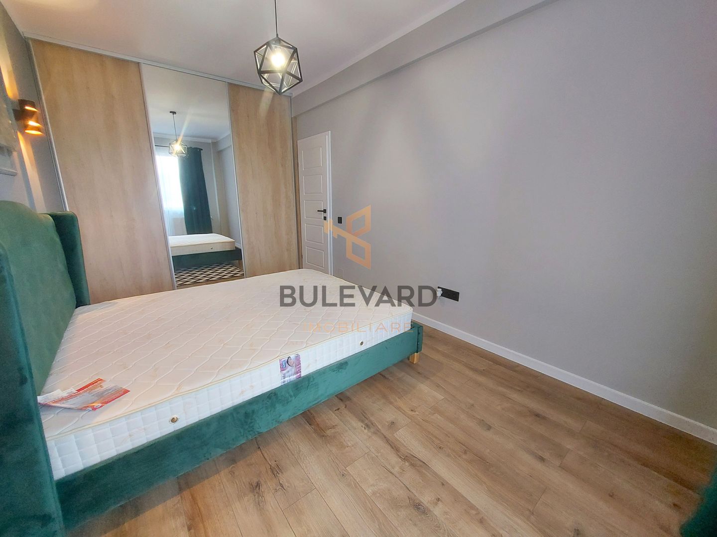 Apartament cu 3 camere ultrafinisat la cheie ! - Poză 6
