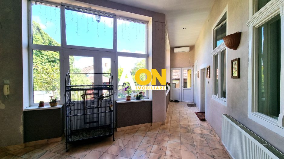 De vanzare casa 5 camere, 1200mp teren, zona ultracentrala - Poză 16