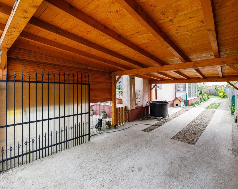 Casă pentru o familie numeroasă în Săcălaz - Poză 20