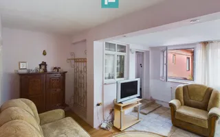 Casă cu 7 camere și 2 băi in Grădiște - Poză 11