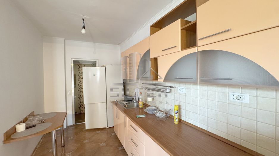 Casa cu curte comuna la 5 minute de Vivo! - Poză 4