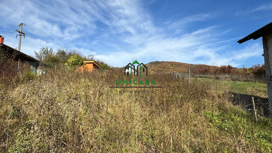 Teren intravilan - 1020 mp - Vladesti Priporu - Poză 3