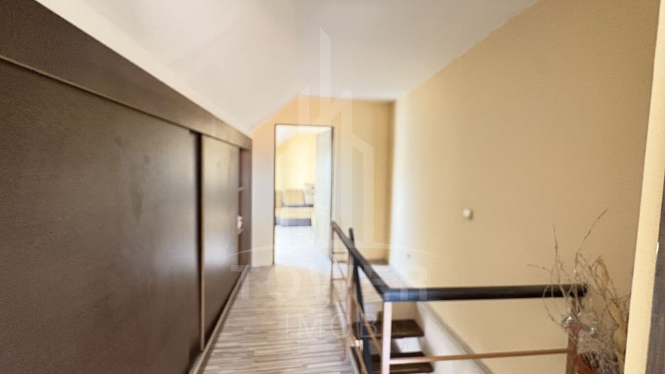 Apartament spațios la mansardă – 90 mp utili, preț excelent! Strada Negoveanu - Poză 8