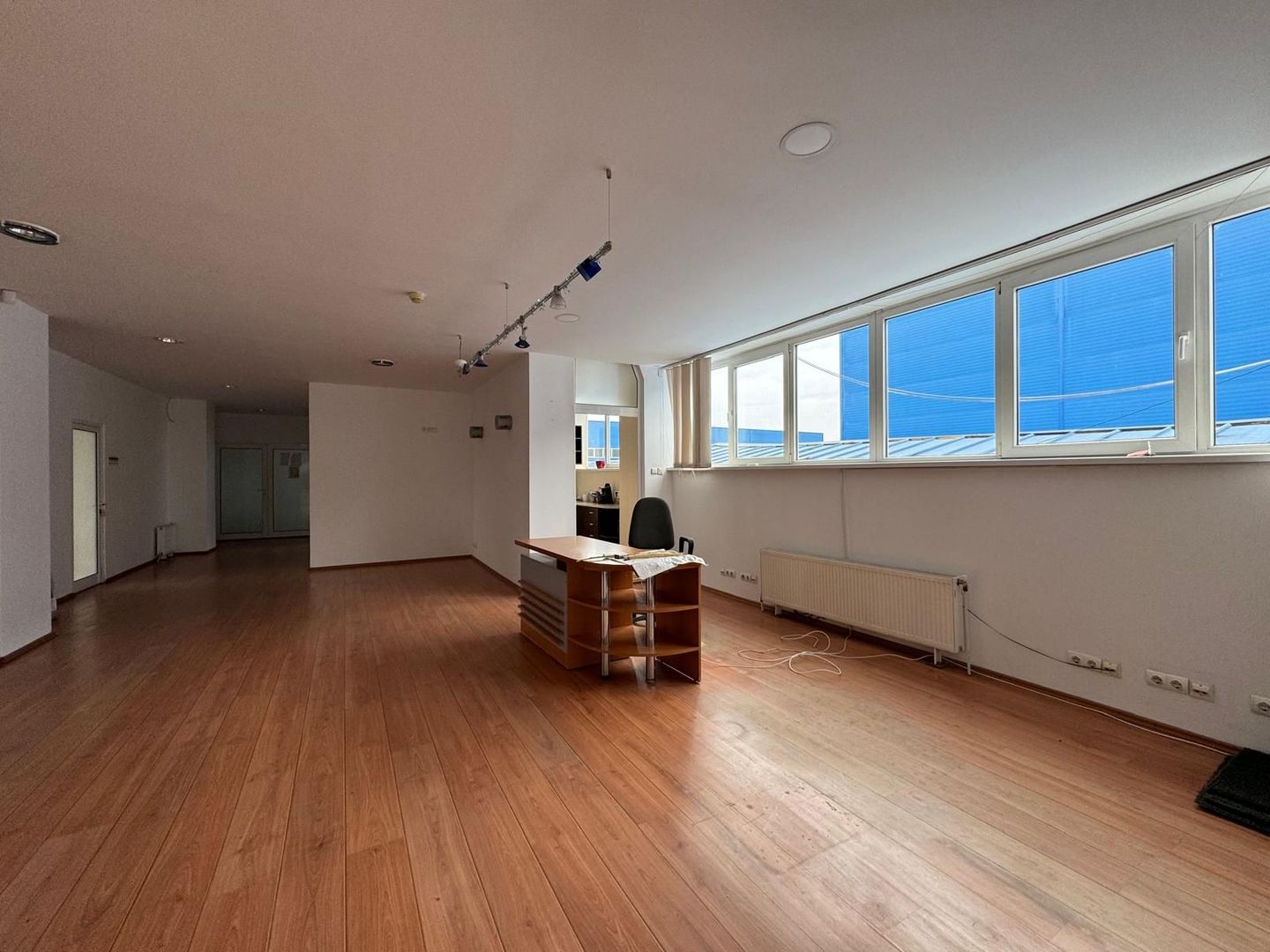 Spatiu de birouri de inchiriat | 20 parcari | Zona strazii Fabricii - Poză 9