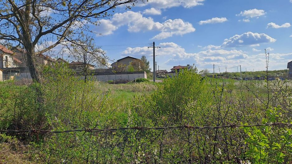 MOGOSOAIA - TEREN 792 mp, utilitati, statii STB, pretabil investitie - Poză 3