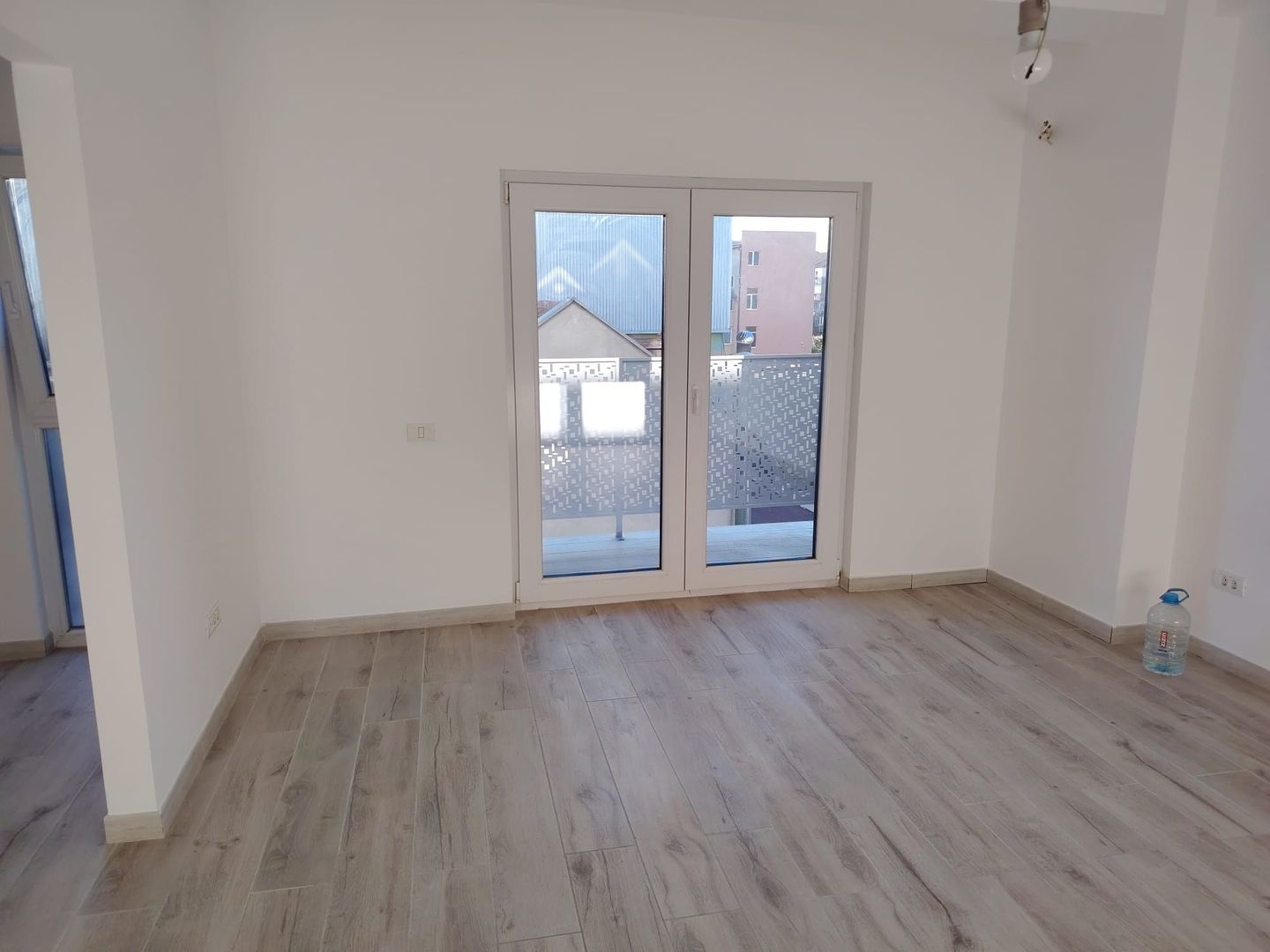Sud Plaza | 1 Cameră | Bloc Nou | Etaj 2 | Balcon | 41,8 mp - Poză 5