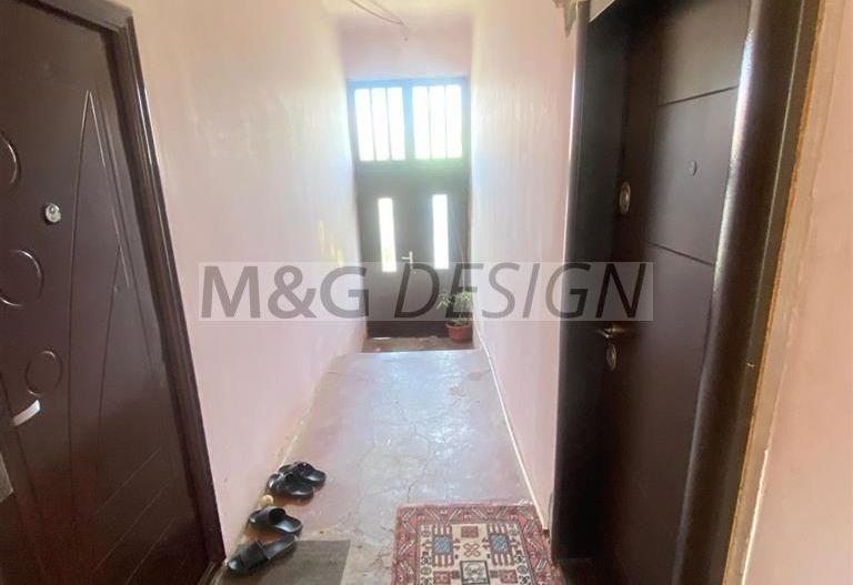 Apart la casa Bogdanestilor  curte  acces cu masina centrala proprie - Poză 15