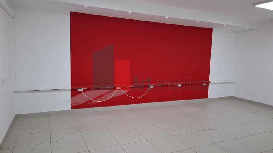Spatiul "NESTALAN", complex comercial, Gara de Est - Poză 1