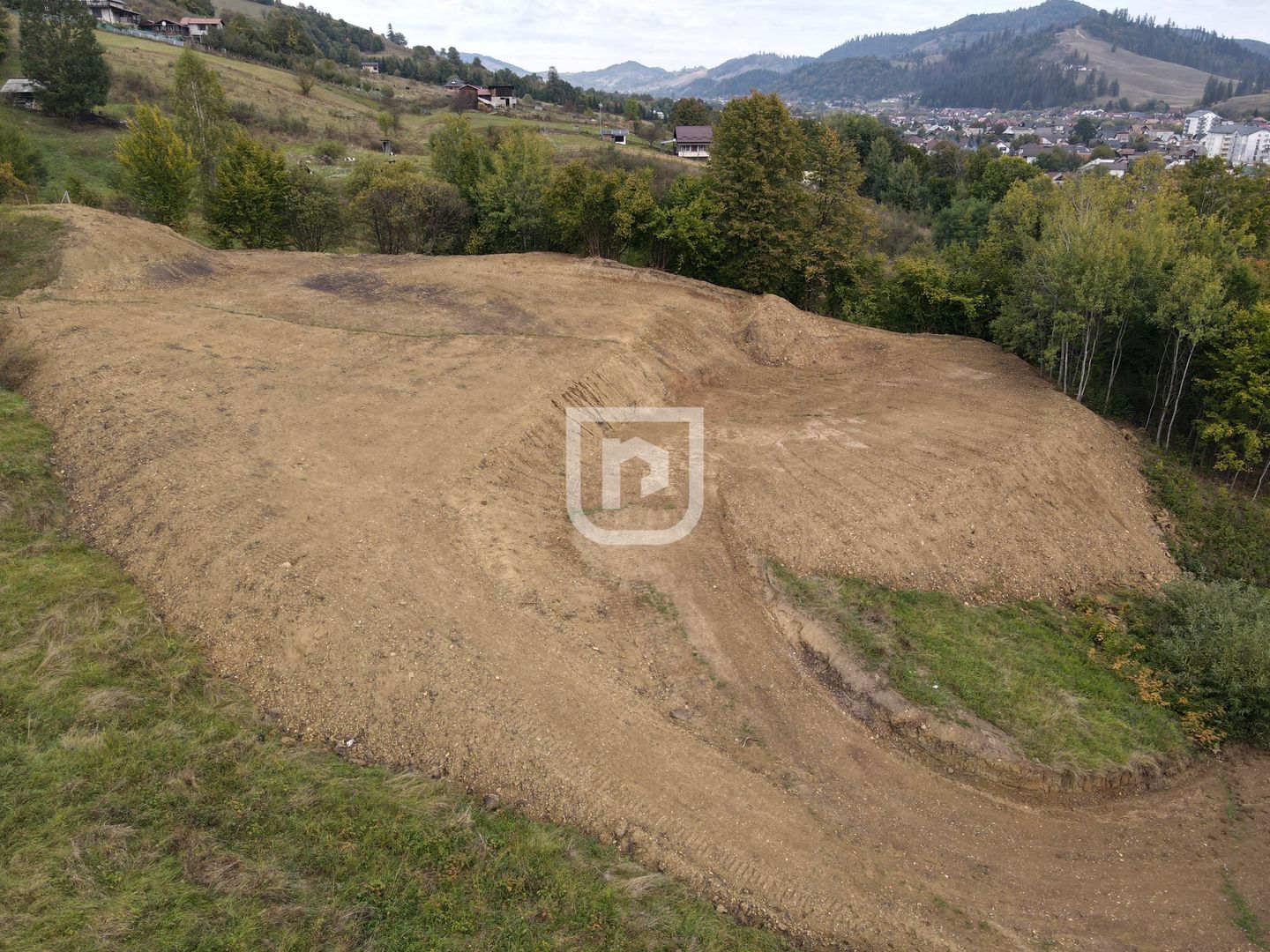 Teren intravilan 6.500mp central Gura Humorului - Poză 3