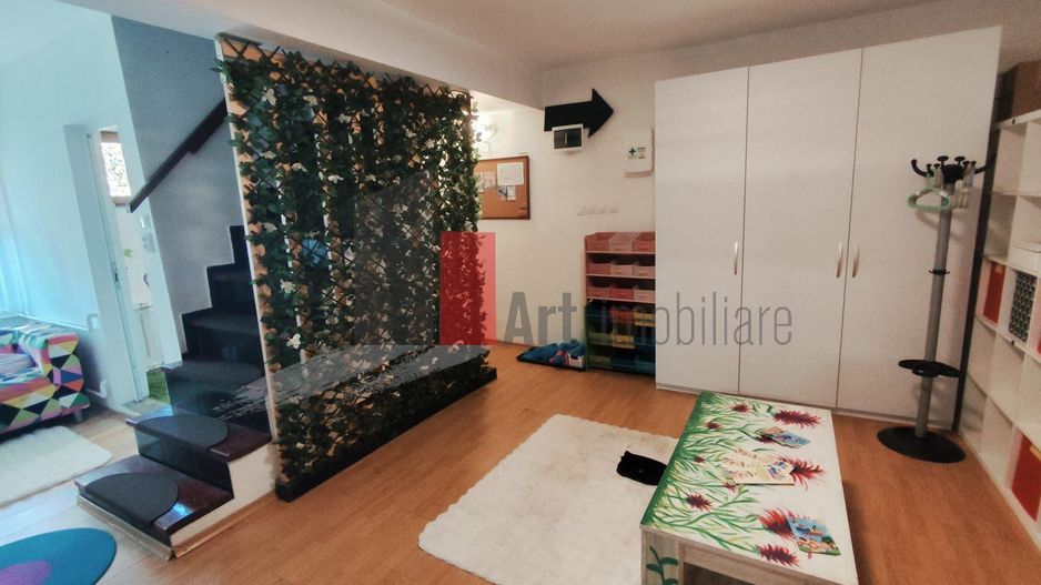 Vila de inchiriat/ Spatiu comercial.(etaj1/mansarda) Domenii - Poză 19