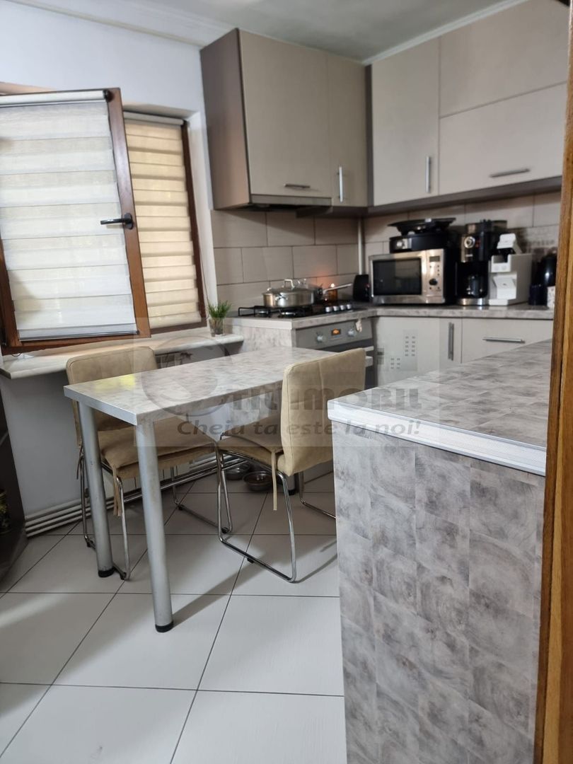 Apartament 4 camere - 80.21 mp - 2 bai - Nicolina - Str. Libertatii ! - Poză 3