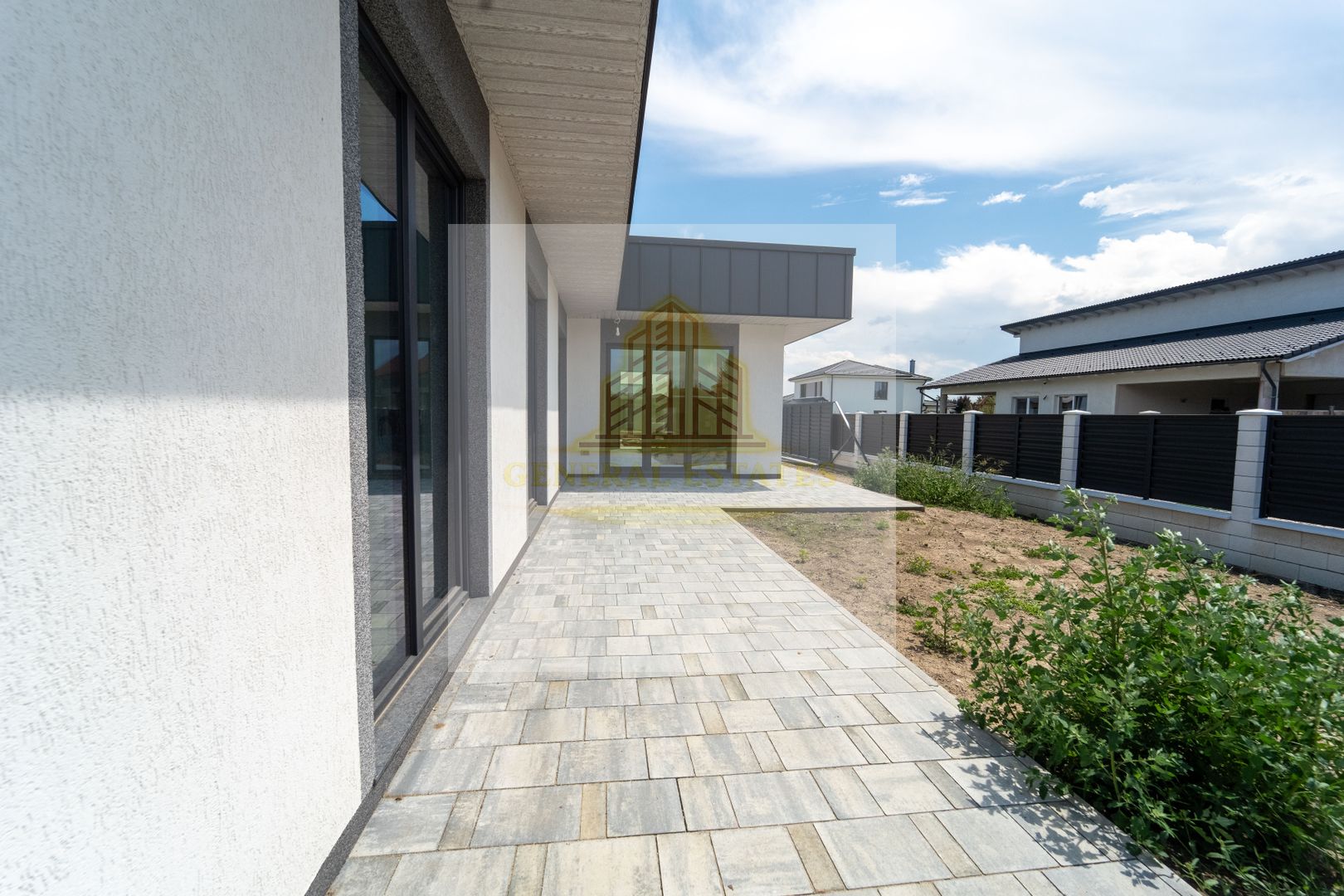 Casă modernă, parter, Halchiu – la doar 15 minute de Brașov - Poză 1